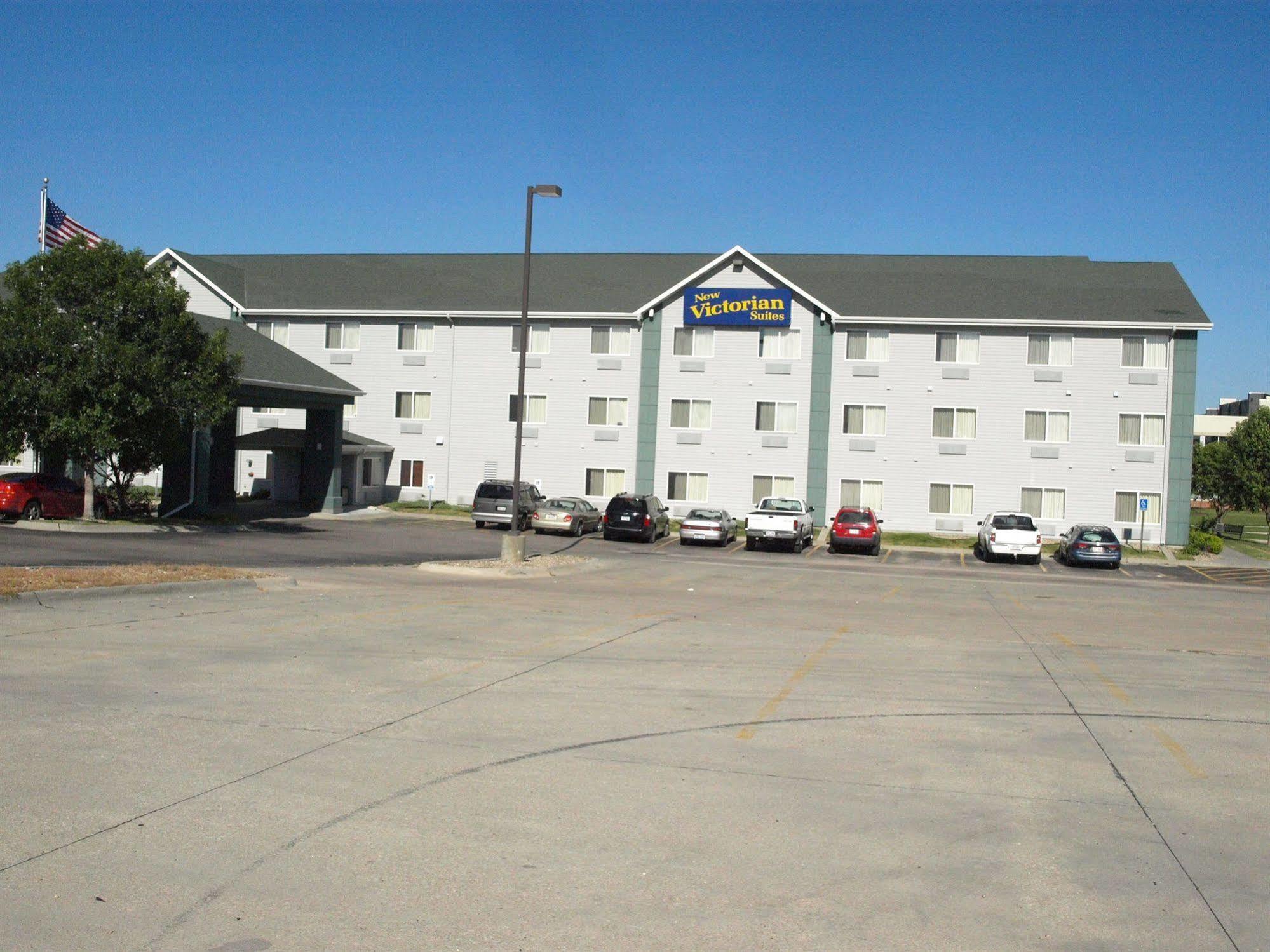 New Victorian Inn & Suites Lincoln Exterior photo